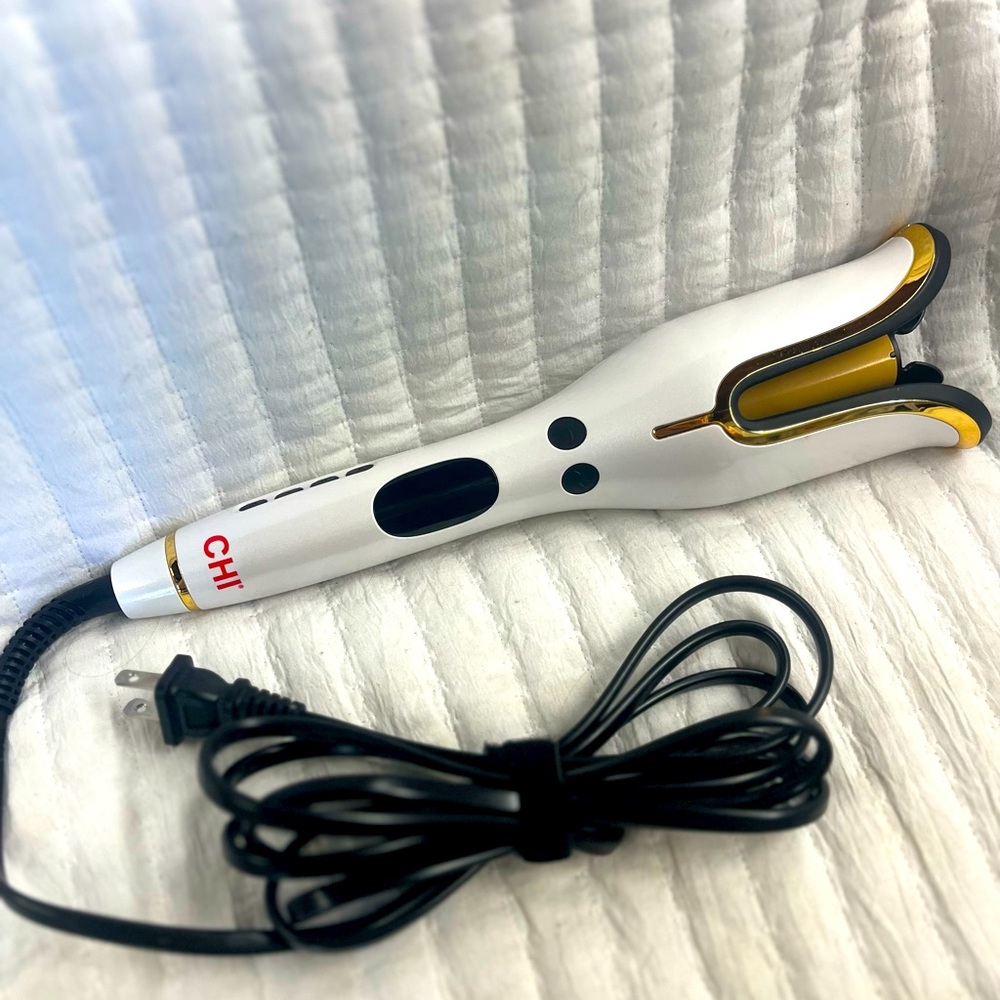 CHI Spin N Curl in Onyx white.